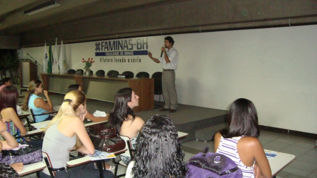 Apresentação do professor Rodrigo Soares, Coordenador do EAD.