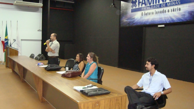 Da esq. para a dir.: Prof. Edson Moura; Prof.ª Christiane Souza; Prof.ª Magna Pinheiro e Prof. Rodrigo Soares.