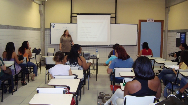 Curso: Mulher, música e política, com a Profa. Mônica Bonfim