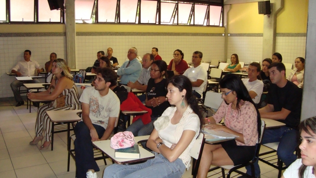 Plateia que acompanhou o debate da mesa-redonda realizada no dia 28 de outubro