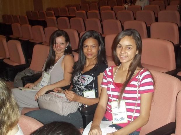 Alunas de Biomedicina da FAMINAS-BH participam da Jornada de Biomedicina.